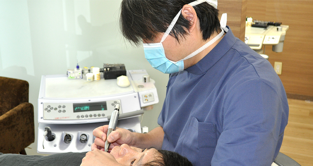 矯正中のむし歯も院内で治療